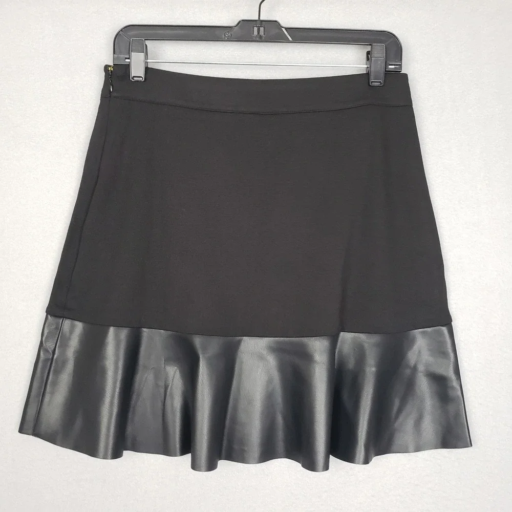 Michael Kors Size M Faux Leather Trim A-Line Mini Skirt Black Cocktail‎ Edgy NWT